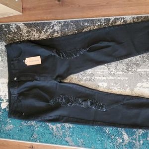 BLACK 4 XL DISTRESSED JEANS